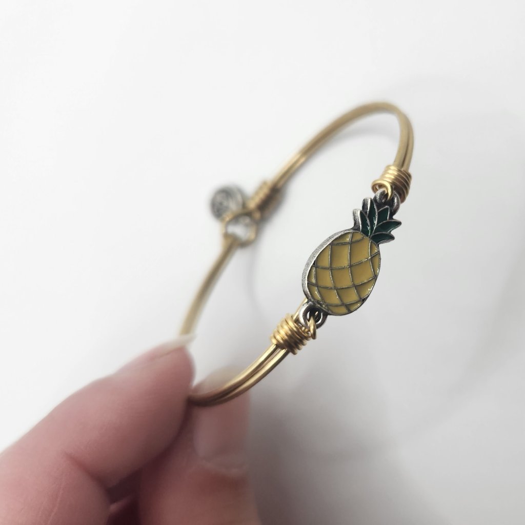 Luca Danni Pineapple Bangle Bracelet 7 16$